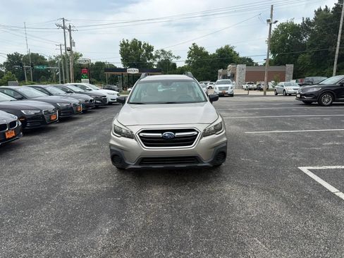 Used 2019 Subaru Outback 2.5i AWD/4WD image 8