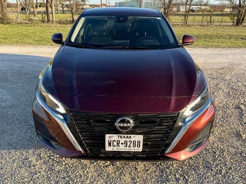 Used 2023 Nissan Altima 2.5 SV image 9