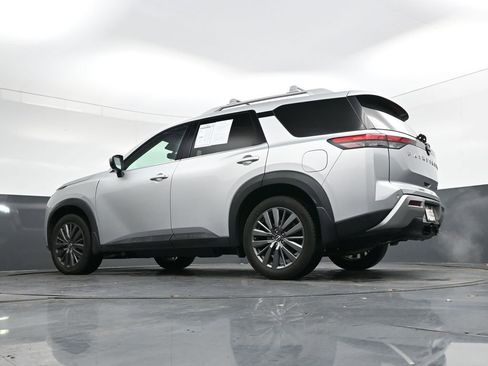 Used 2022 Nissan Pathfinder SL w/ SL Premium Package image 43