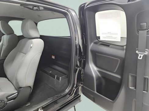 Used 2020 Toyota Tacoma SR image 18