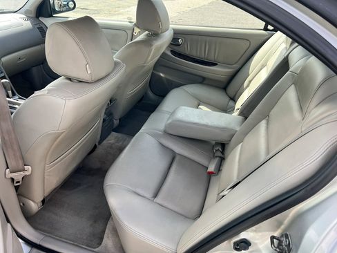 Used 2003 Nissan Maxima GLE w/ (DLX) Meridian Edition Pkg image 7