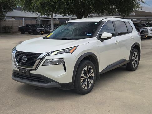 Used 2022 Nissan Rogue SV FWD image 7
