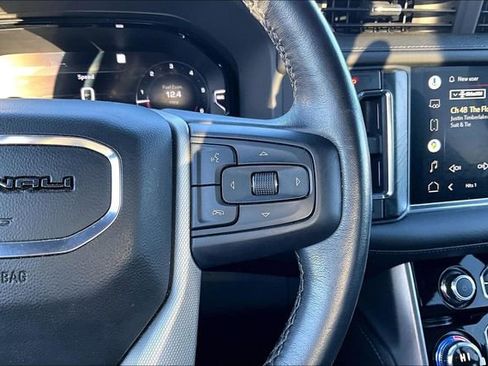 Used 2022 GMC Yukon Denali image 11