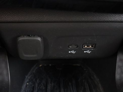 Used 2024 Chevrolet TrailBlazer LT w/ LT Cold Weather Package FWD image 28