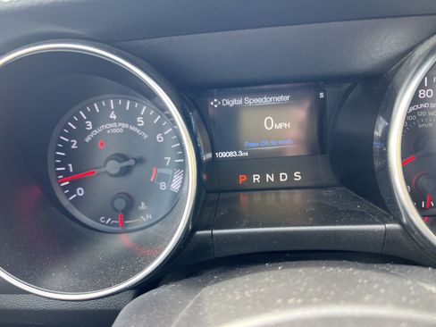 Used 2019 Ford Mustang GT Premium RWD image 19