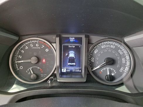 Used 2021 Toyota Tacoma TRD Off-Road AWD/4WD image 9
