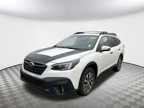Used 2021 Subaru Outback Premium image 3