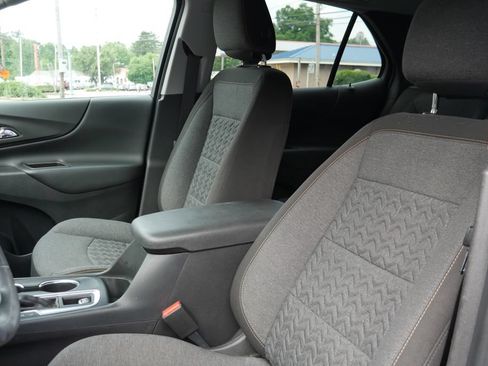 Used 2022 Chevrolet Equinox LT FWD image 18