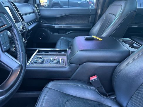 Used 2018 Ford Expedition Limited w/ Equipment Group 302A image 22