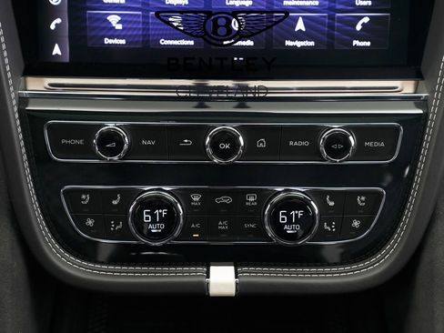 Used 2023 Bentley Bentayga Speed image 39