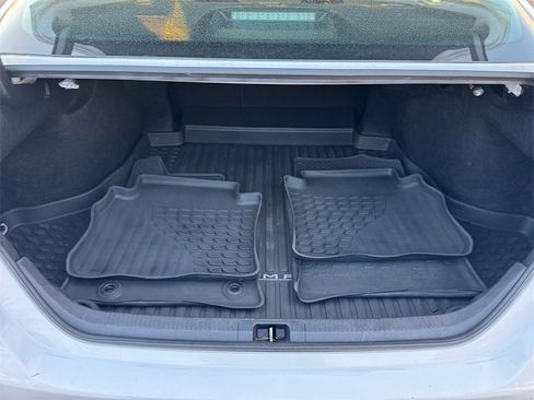 Used 2024 Toyota Camry SE image 16