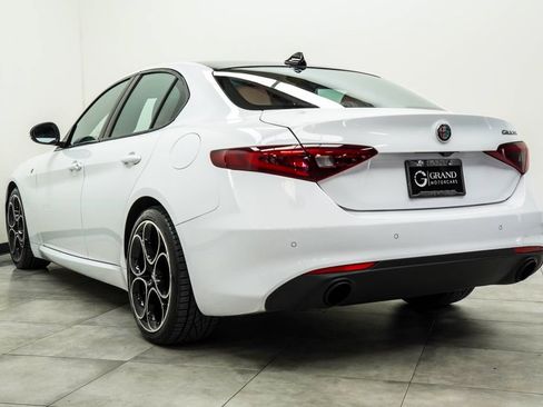 Used 2022 Alfa Romeo Giulia Ti w/ Active Assist Plus Package RWD image 11
