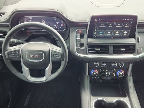 Used 2024 GMC Yukon SLT AWD/4WD image 30