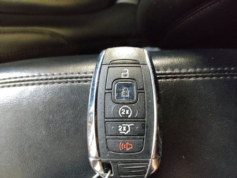 Used 2019 Lincoln MKC Premiere FWD image 32