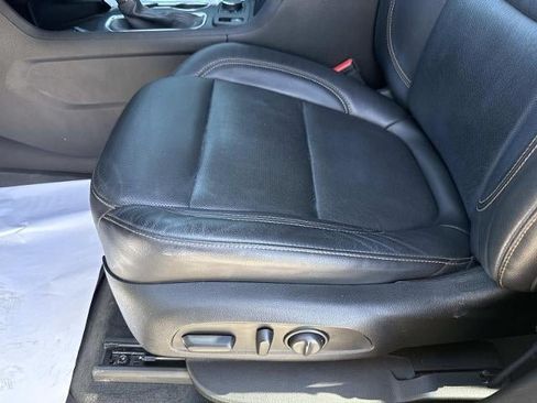 Used 2021 Chevrolet Traverse Premier FWD image 15