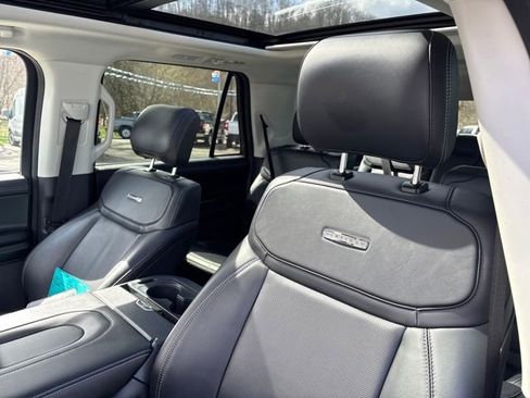 Used 2025 Ford Expedition Max Platinum AWD/4WD image 10