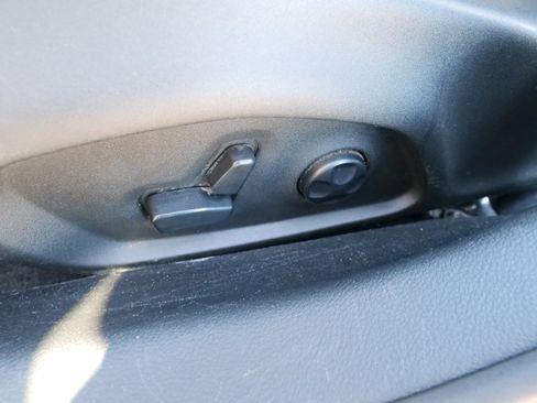 Used 2018 Jeep Compass Limited w/ Navigation Group image 17