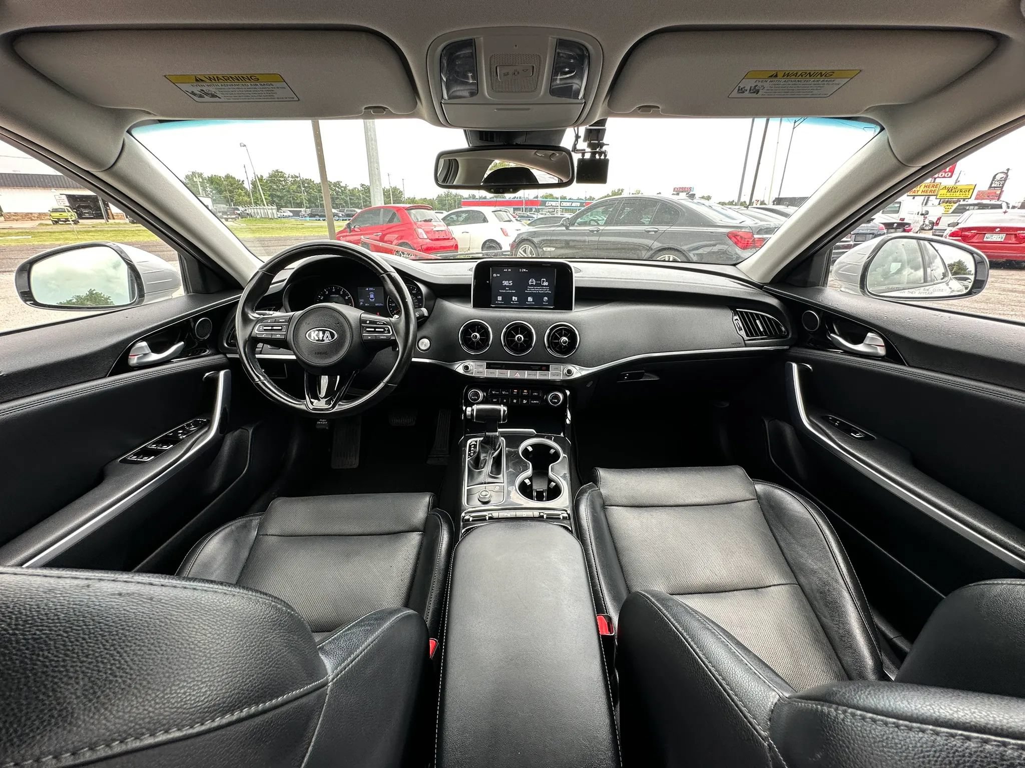 Used 2018 Kia Stinger RWD image 2
