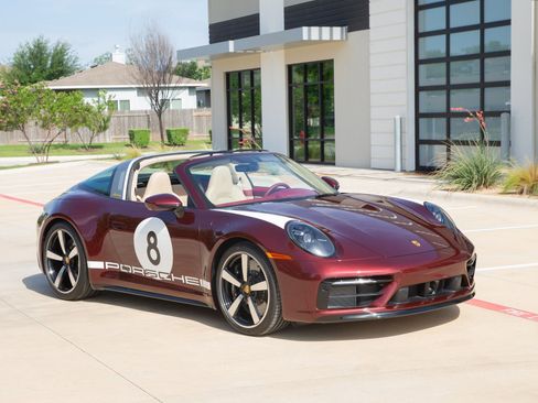 Used 2021 Porsche 911 AWD/4WD image 1