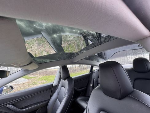 Used 2018 Tesla Model 3 Long Range image 8