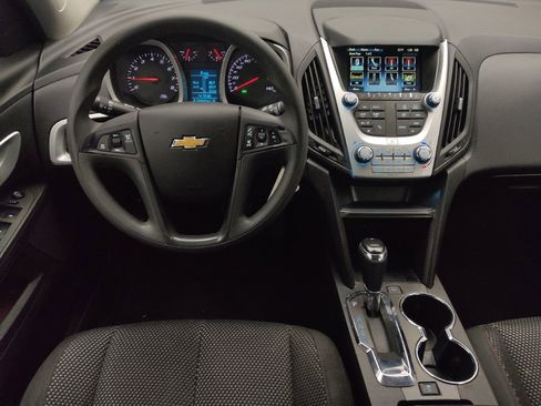Used 2017 Chevrolet Equinox LS image 22