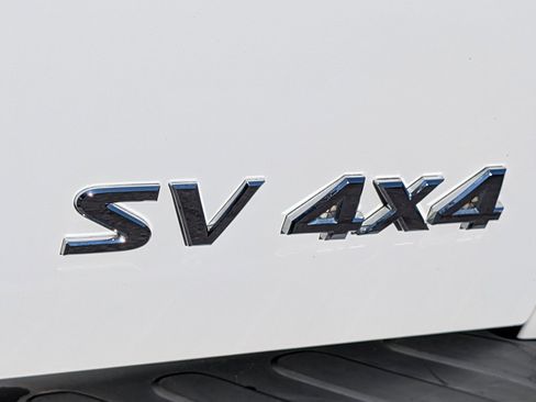 Used 2016 Nissan Frontier SV image 6