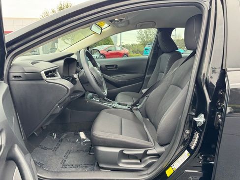 Used 2024 Toyota Corolla LE image 25