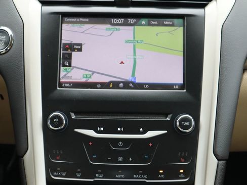 Used 2014 Ford Fusion SE w/ Equipment Group 202A FWD image 21