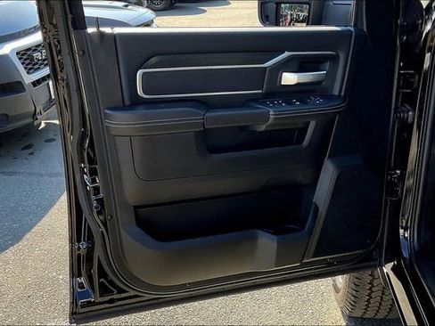 New 2025 RAM 2500 Big Horn AWD/4WD image 21