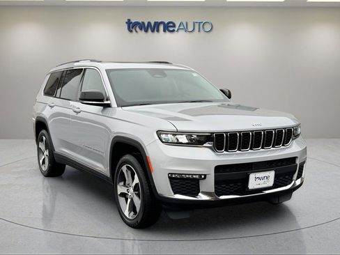 Certified 2023 Jeep Grand Cherokee L Limited w/ Trailer Tow Group (B) image 7