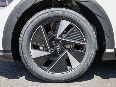 New 2026 Hyundai Ioniq 5 SEL RWD image 11