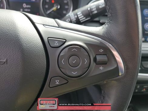 Used 2021 Buick Enclave Essence image 25