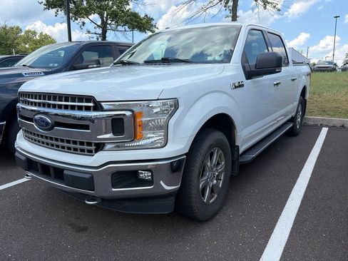 Used 2018 Ford F150 XLT w/ Equipment Group 302A Luxury AWD/4WD image 3