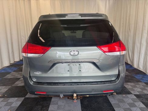 Used 2013 Toyota Sienna LE FWD image 7