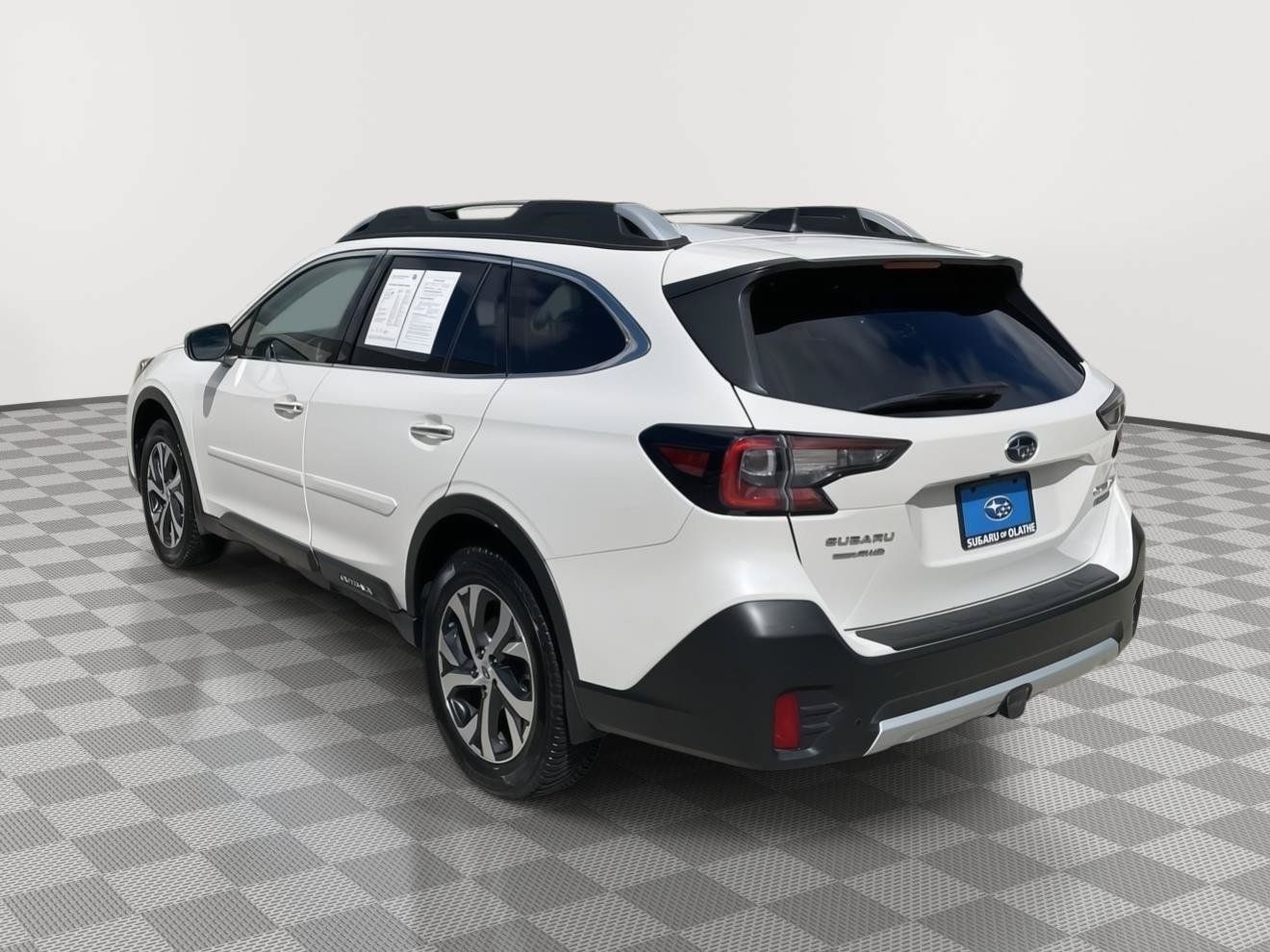 Used 2022 Subaru Outback Touring AWD/4WD image 13