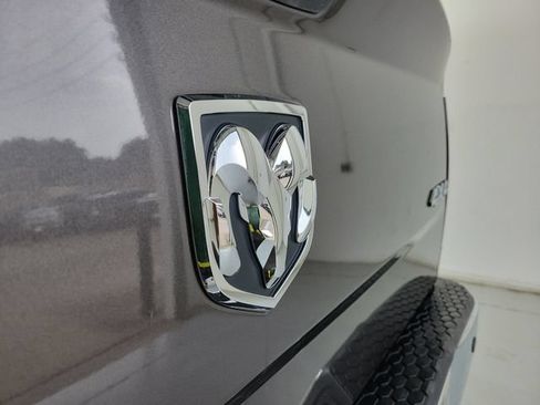 Used 2017 RAM 2500 Tradesman w/ Chrome Appearance Group AWD/4WD image 9