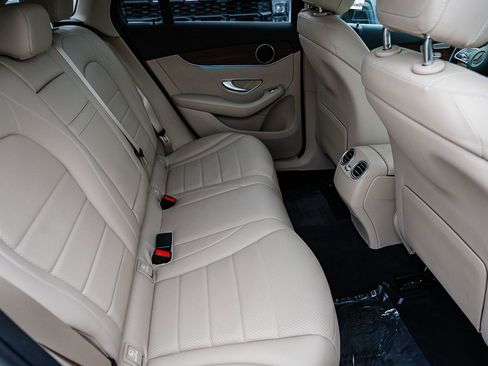 Certified 2022 Mercedes-Benz GLC 300 4MATIC image 17