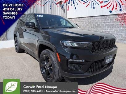 Used 2025 Jeep Grand Cherokee Limited w/ Black Appearance Package