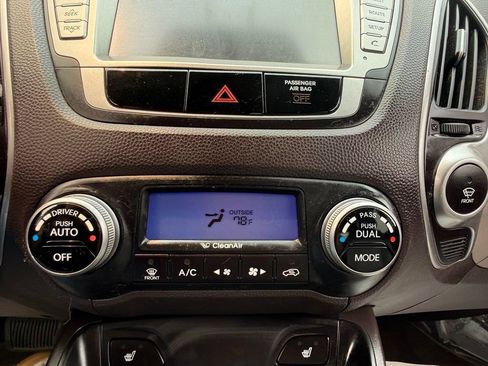 Used 2011 Hyundai Tucson Limited w/ Premium Pkg 3 AWD/4WD image 12