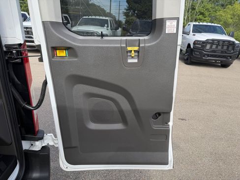 Used 2023 Ford Transit 350 XLT RWD image 17