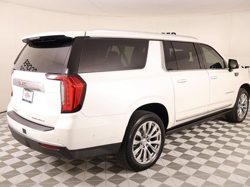 Used 2024 GMC Yukon XL Denali w/ Denali Reserve Package AWD/4WD image 23