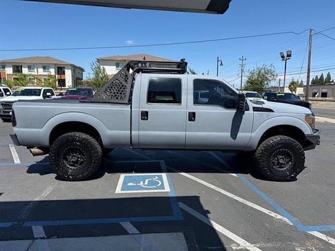 Used 2016 Ford F250 Platinum w/ FX4 Off-Road Package AWD/4WD image 4