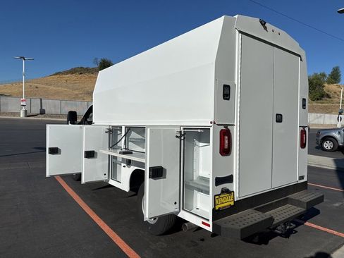 New 2024 Chevrolet Express 3500 w/ Power Convenience Package RWD image 6