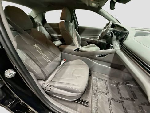Used 2023 Hyundai Elantra SEL w/ Convenience Package FWD image 30