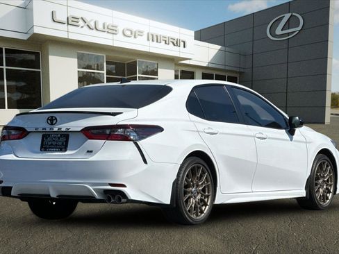 Used 2023 Toyota Camry SE FWD image 8