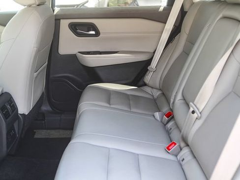 Used 2023 Nissan Rogue SL w/ SL Premium Package FWD image 19