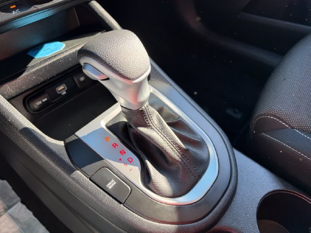 Used 2024 Kia Forte LXS FWD image 17