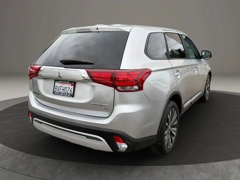 Used 2019 Mitsubishi Outlander SE image 7