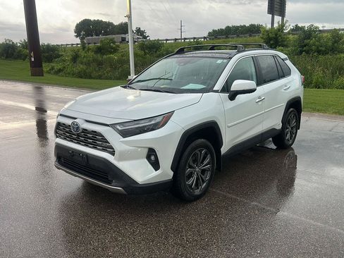 Used 2023 Toyota RAV4 Limited AWD/4WD image 7