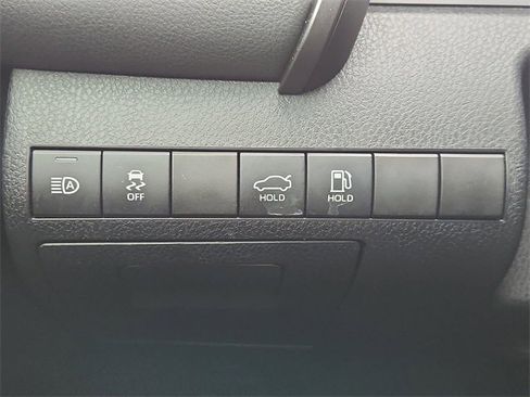 Used 2019 Toyota Camry SE w/ Convenience Package image 17